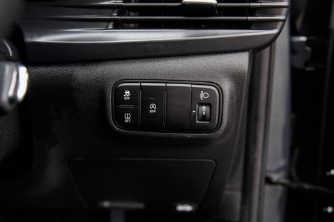 Hyundai BAYON T-GDI SE CONNECT DCT MHEV 15