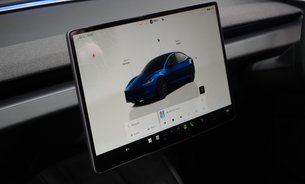 Tesla Model 3 LONG RANGE AWD Deep Blue Metallic GROK AI One Owner VATQ 20