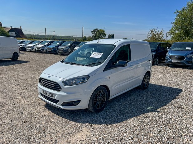Ford Transit Courier SWB L1H1 (SOLD) Low Roof Sport Air Con Alloys Sensors EURO 6 NO VAT 2