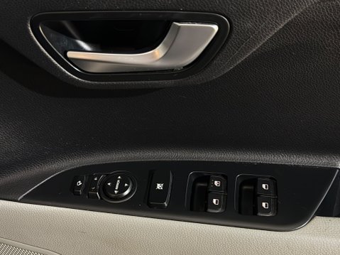 Kia Stonic CRDI FIRST EDITION 20