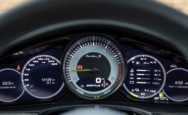 Porsche Panamera Turbo S E-Hybrid 18