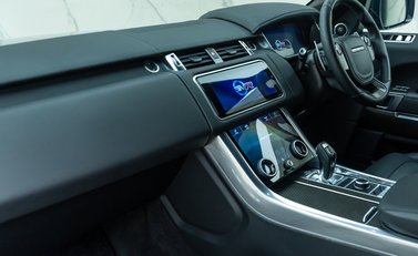 Land Rover Range Rover Sport SVR Urban 19
