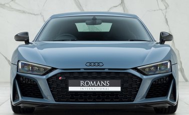 Audi R8 V10 Performance Carbon Black 4