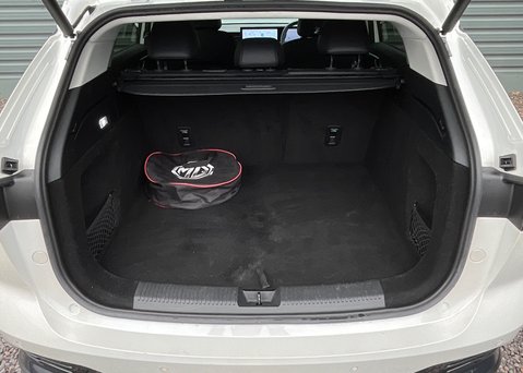 MG HS 1.5 T-GDI PHEV TROPHY 18