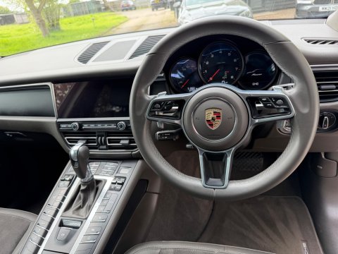 Porsche Macan PDK 41