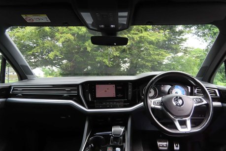 Volkswagen Touareg 3.0 TDI V6 R-Line Tiptronic 4Motion Euro 6 (s/s) 5dr 8