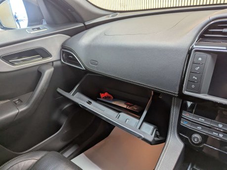 Jaguar F-Pace 2.0 F-Pace R-Sport AWD D 4WD 5dr 70