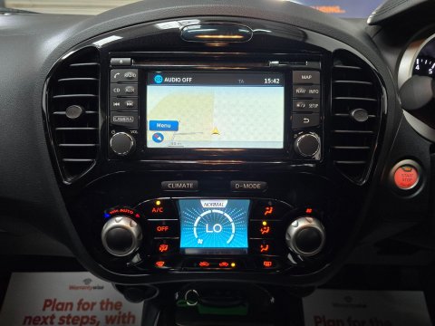 Nissan Juke 1.2 DIG-T N-Connecta Euro 6 (s/s) 5dr 23