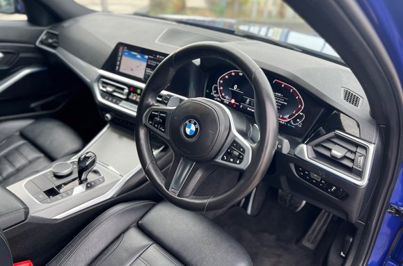 BMW 3 Series 330E M SPORT 18