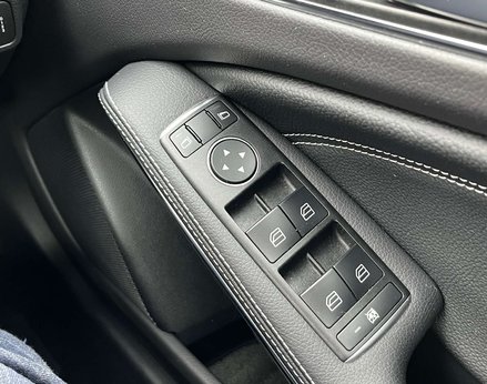 Mercedes-Benz A Class 1.6 A 180 Sport Exeutive Auto 5dr 53