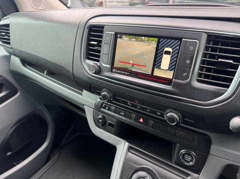 Citroen Dispatch M 1400 DRIVER PRO BLUEHDI S/S EAT8 18