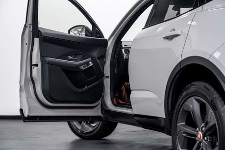 Jaguar E-Pace 2.0 D204 MHEV R-Dynamic Black SUV 5dr Diesel Auto AWD Euro 6 (s/s) (204 ps) 6