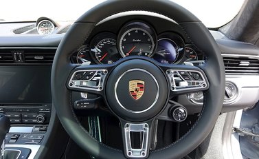 Porsche 911 (991) Turbo 21