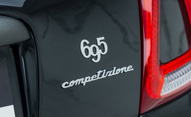 Abarth 695 Competizione 35