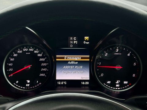 Mercedes-Benz V Class 2.2 V220d AMG Line MPV 5dr Diesel G-Tronic+ Euro 6 (s/s) 7 Seat (163 ps) 60