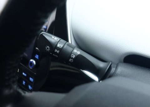 Toyota Prius 1.8 VVT 8.8kWh Business Edition Plus Hatchback 5dr Petrol Plug-in Hybrid CV 37