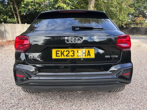 Audi Q2 1.5 TFSI CoD 35 Black Edition Euro 6 (s/s) 5dr 8