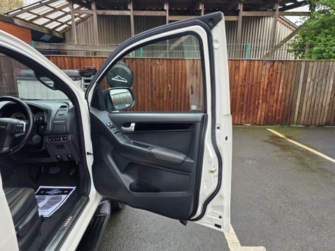Isuzu D-Max BLADE DCB Auto 24