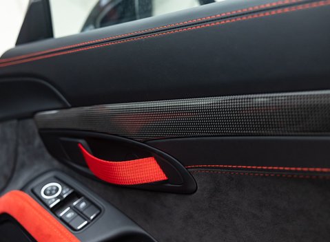 Porsche 911 (991) GT2 RS Weissach 35