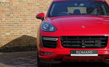 Porsche Cayenne GTS 24