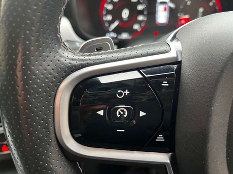 Volvo V90 2.0 V90 R-Design Pro D5 PowerPulse AWD Auto 4WD 5dr 47
