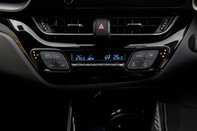 Toyota C-HR DESIGN 32