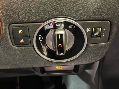 Infiniti Q30 1.5d SE Euro 6 (s/s) 5dr 32