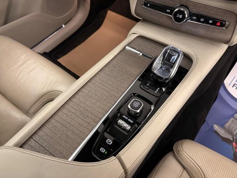 Volvo XC90 2.0h T8 Twin Engine Recharge 11.6kWh Inscription Pro Auto 4WD Euro 6 (s/s) 32