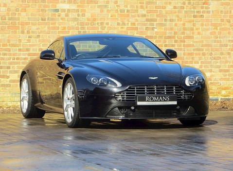 Aston Martin V8 Vantage S 1