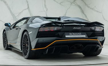 Lamborghini Aventador S LP 740-4 ROADSTER 13