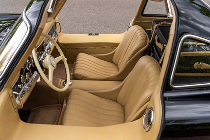 Mercedes-Benz 300 SL Gullwing 38