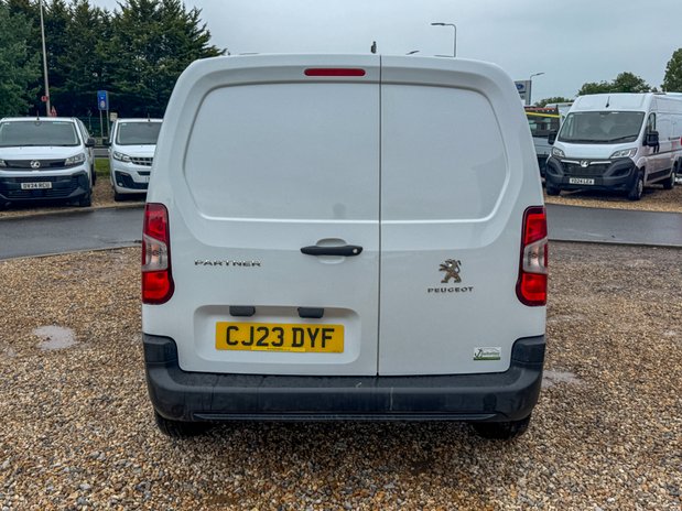 Peugeot Partner SWB L1H1 Low Roof Professional Air Con EURO 6 7