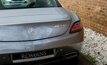 Mercedes-Benz SLS AMG 22