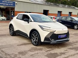 Toyota C-HR 1.8 C-HR Design HEV CVT 5dr 4