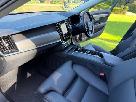 Volvo V90 B4 CROSS COUNTRY PLUS AWD 14