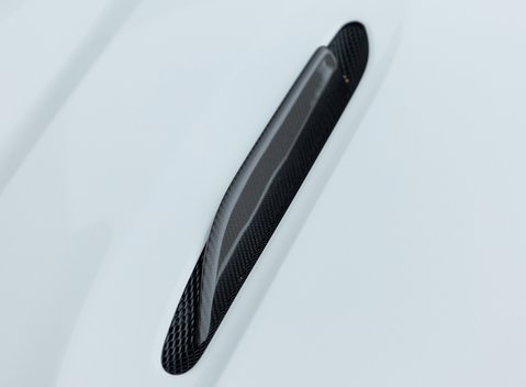 Aston Martin DBX 707 25