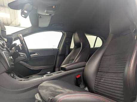 Mercedes-Benz GLA 2.1 GLA 200 D AMG Line Auto 5dr 37