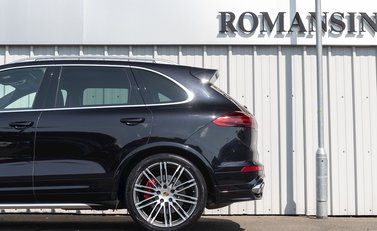 Porsche Cayenne Turbo 28