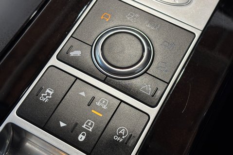 Land Rover Discovery SD6 36 Commercial HSE 22