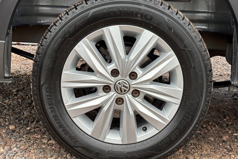 Volkswagen Crafter CR35 L2 H1 Mwb Lr 177 ps Tdi Trendline DSG Panel Van 32