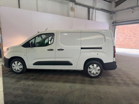 Peugeot Partner 1.5 Partner Professional L2 BHDi 5dr 4