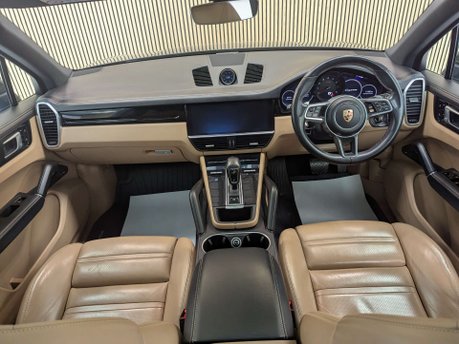 Porsche Cayenne 3.0 Cayenne V6 Auto 4WD 5dr 2