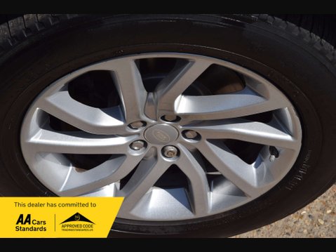 Land Rover Discovery Sport 2.0 Discovery Sport SE Tech TD4 Auto 4WD 5dr 26