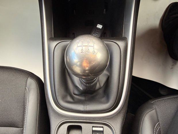 Jeep Avenger SUMMIT 38