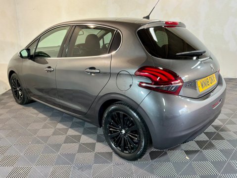 Peugeot 208 1.2 PureTech Allure Premium Euro 6 (s/s) 5dr 4