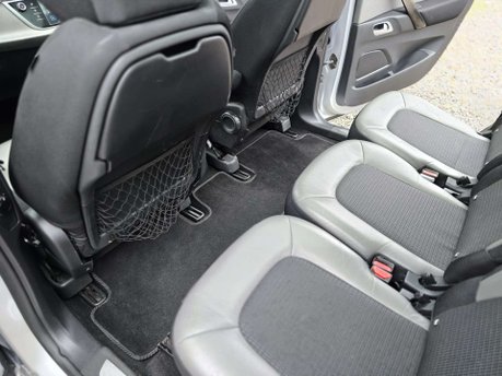 Citroen Grand C4 Picasso 1.6 e-HDi Exclusive+ MPV 5dr Diesel ETG6 Euro 5 (s/s) (115 ps) 37