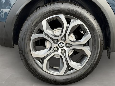 Renault Captur 1.0 TCE 90 Iconic 5dr 11