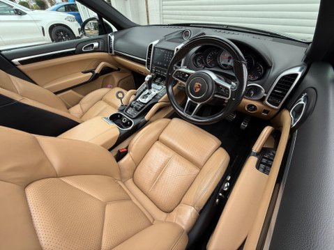 Porsche Cayenne 4.2 TD V8 S TiptronicS 4WD Euro 6 (s/s) 5dr 25