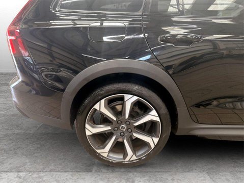 Volvo V60 2.0 B5 MHEV Estate 5dr Petrol Hybrid Auto AWD Euro 6 (s/s) (250 ps) 2 Owner 10