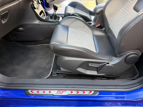 Ford Fiesta 1.6T EcoBoost ST-3 Hatchback 3dr Petrol Manual Euro 5 (s/s) (182 ps) 52